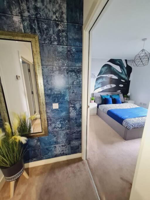 Stylish 2 Bedroom Apartment / Free Gated Parking Глазго Экстерьер фото