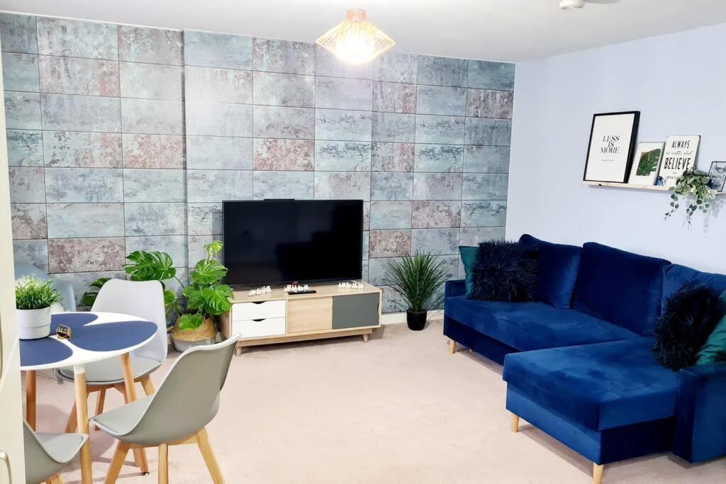 Stylish 2 Bedroom Apartment / Free Gated Parking Глазго Экстерьер фото